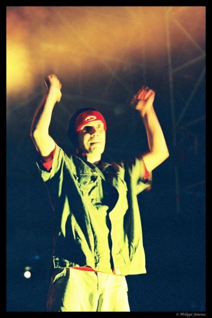 manuchao2820x30.jpg
