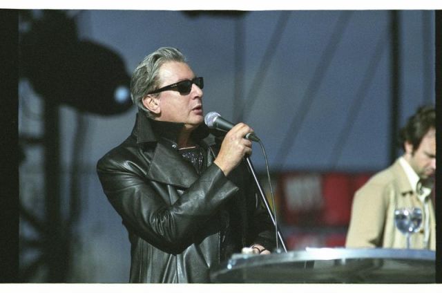 Fete_Huma_2004_Sept_2004_192_Bashung.jpg