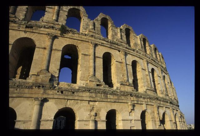Tunisie_Mars_1998_072_Amphi_El_Jem.jpg