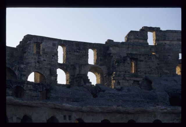 Tunisie_Mars_1998_089_Amphi_El_Jem.jpg